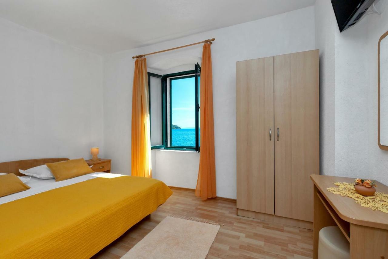 Dado A6 Apartments อีกราเน ภายนอก รูปภาพ
